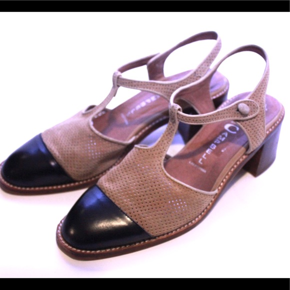 Jeffrey Campbell Shoes - Jeffrey Campbell Tan Vintage Style Toma Cap Heel Jeffrey Campbell Shoes - Jeffrey Campbell Tan Vintage Style Toma Cap Heel